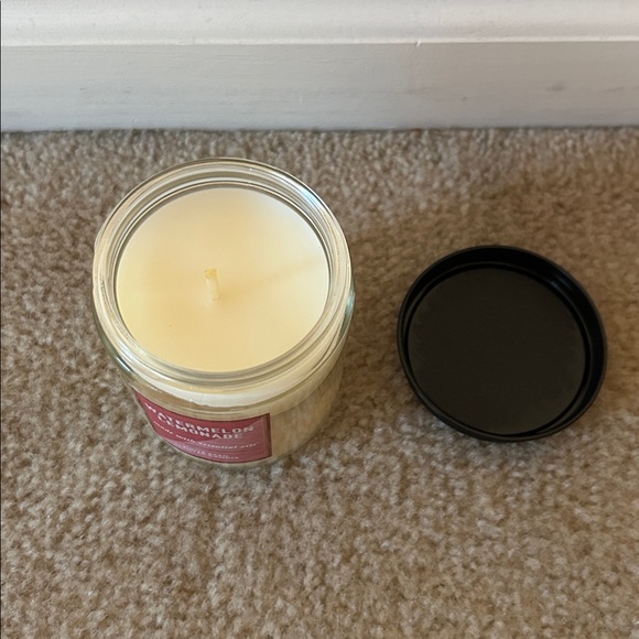 White Barn Watermelon Lemonade Scented Candle - Picture 3 of 6